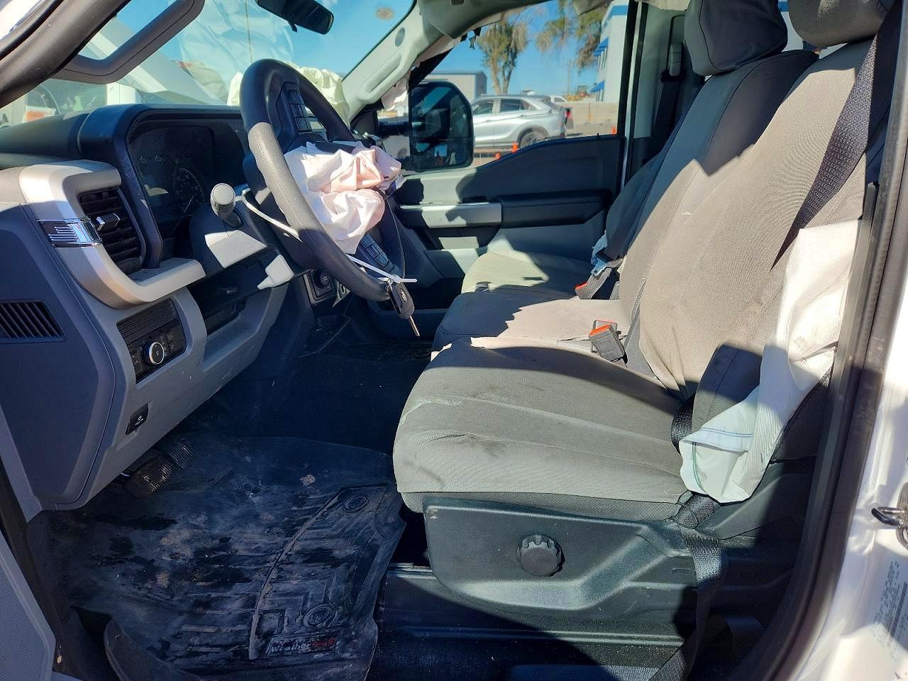 2025 Ford F250 Super Duty - Фото 7