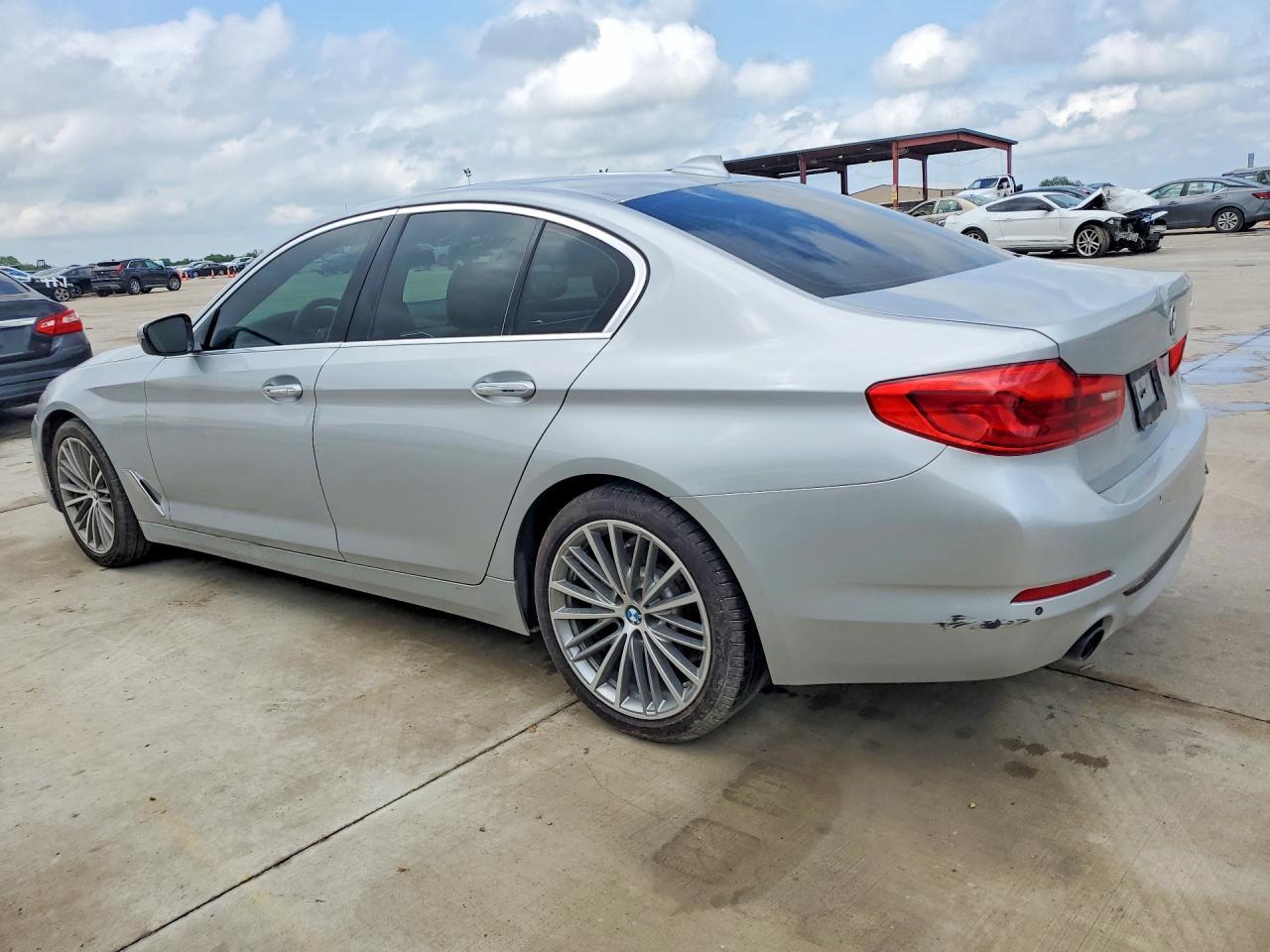 2017 BMW 530 I - Image 2