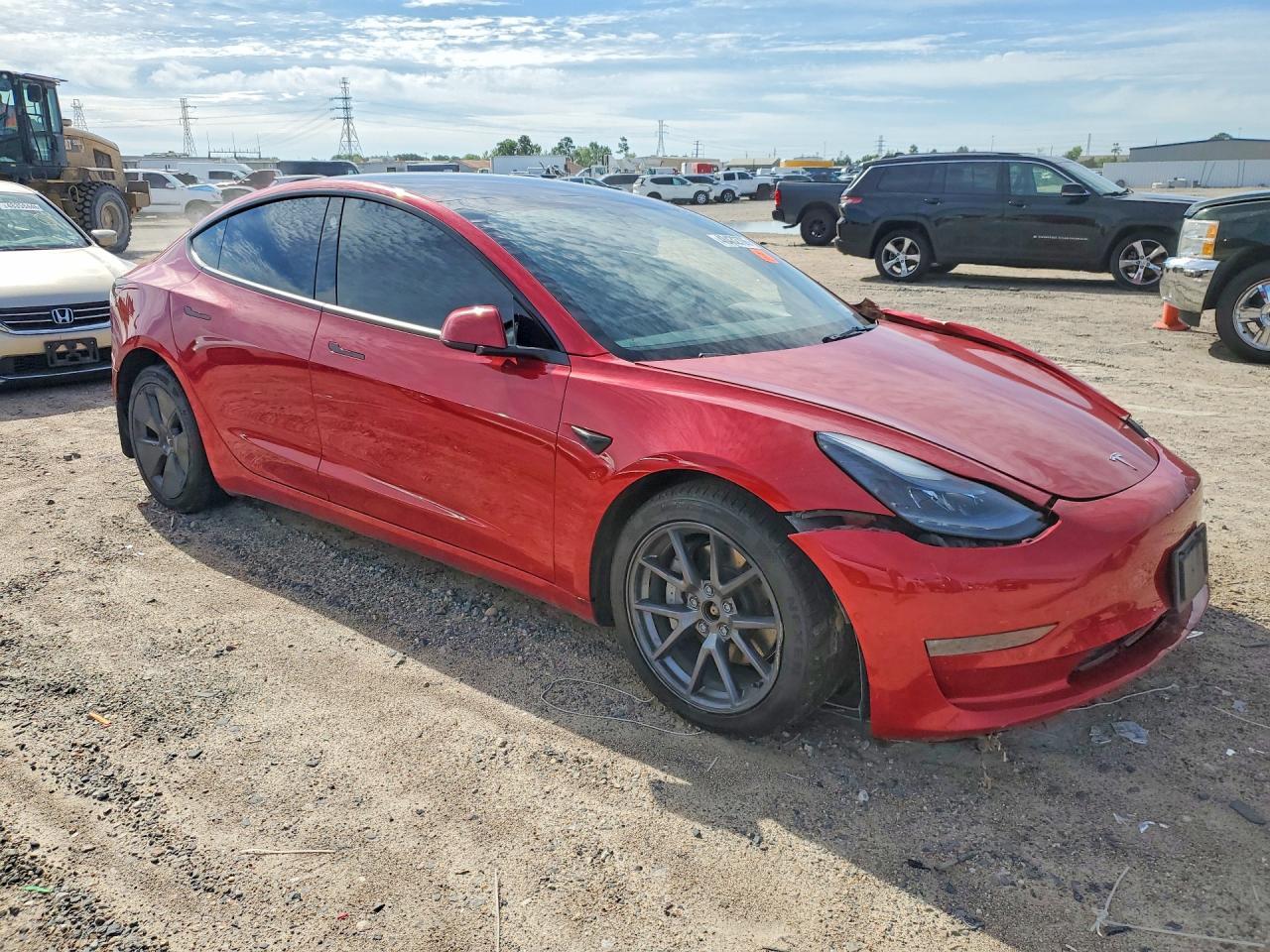 2022 Tesla Model 3 - Фото 4