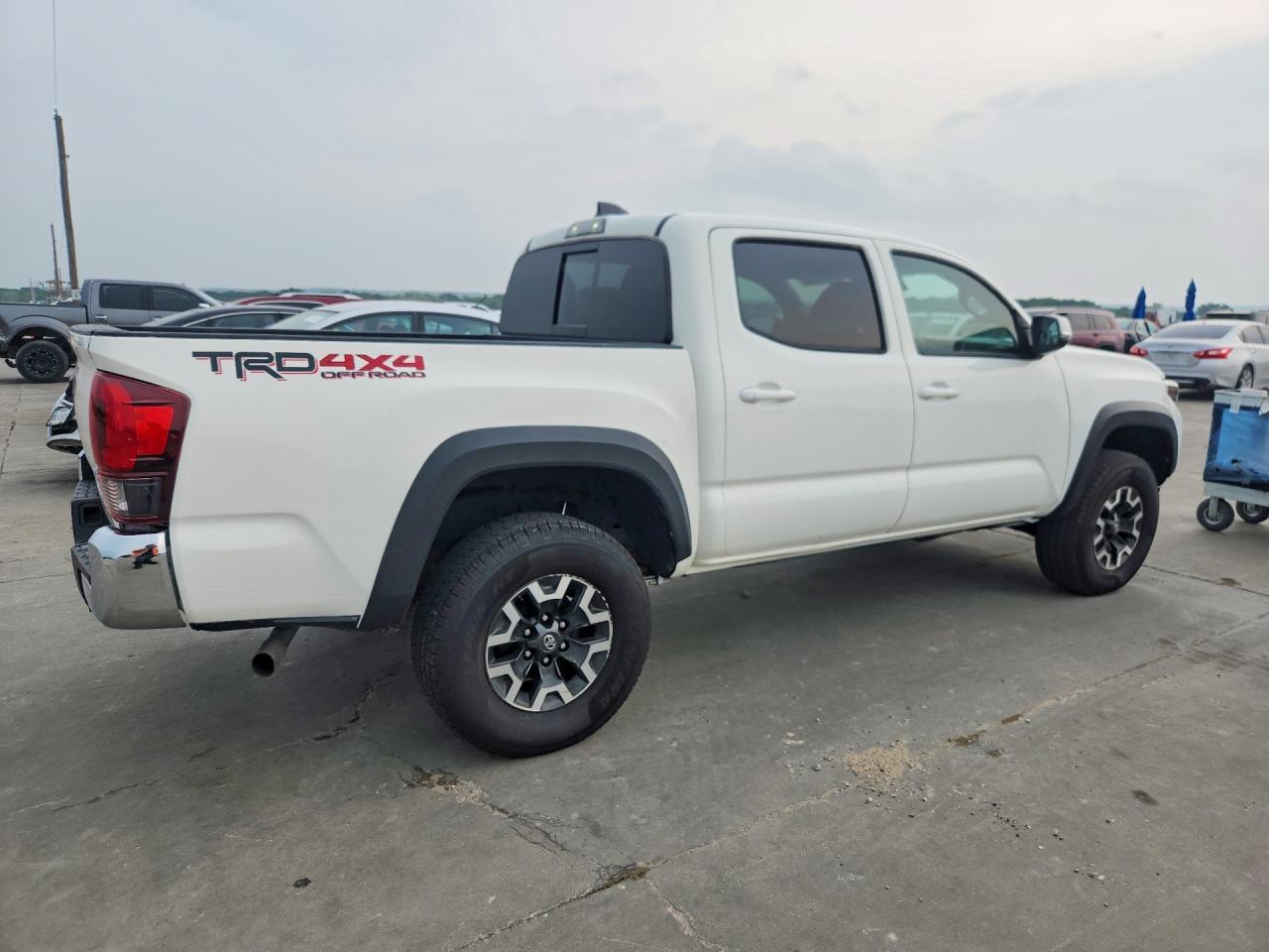 2020 Toyota Tacoma Trd Off-Road - Фото 3