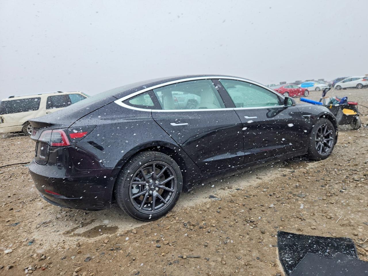 2018 Tesla Model 3 - Фото 3