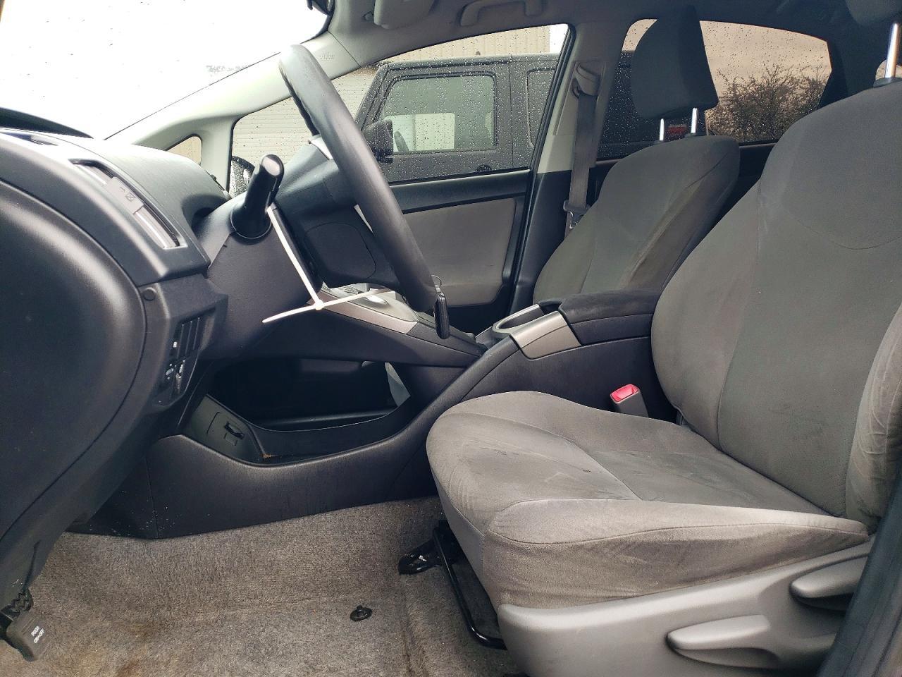 2013 Toyota Prius Two - Image 7