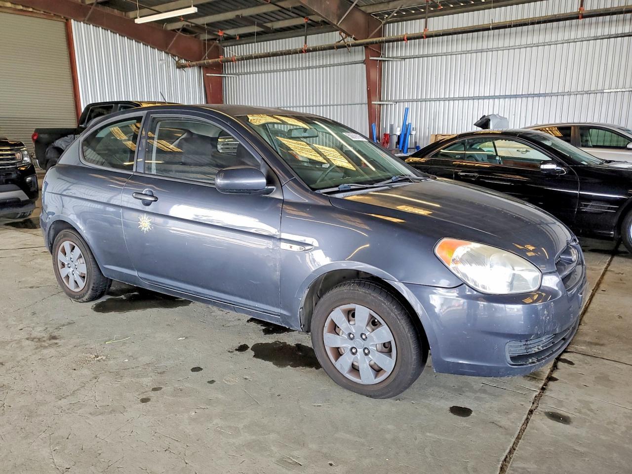 2010 Hyundai Accent Gs - Image 4