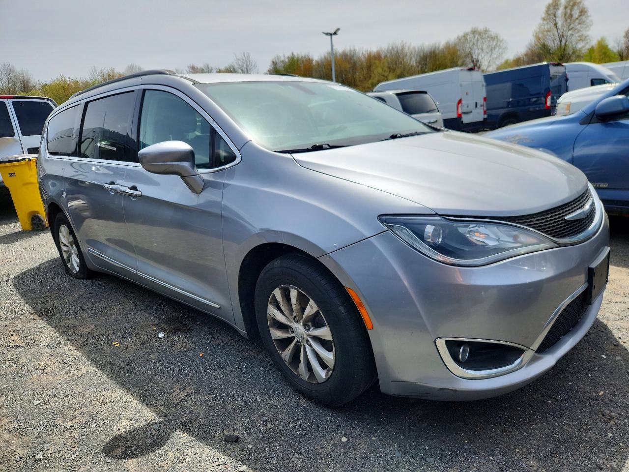2017 Chrysler Pacifica Touring L - Фото 4