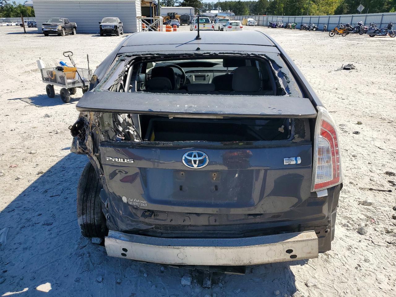 2013 Toyota Prius Two - Image 6