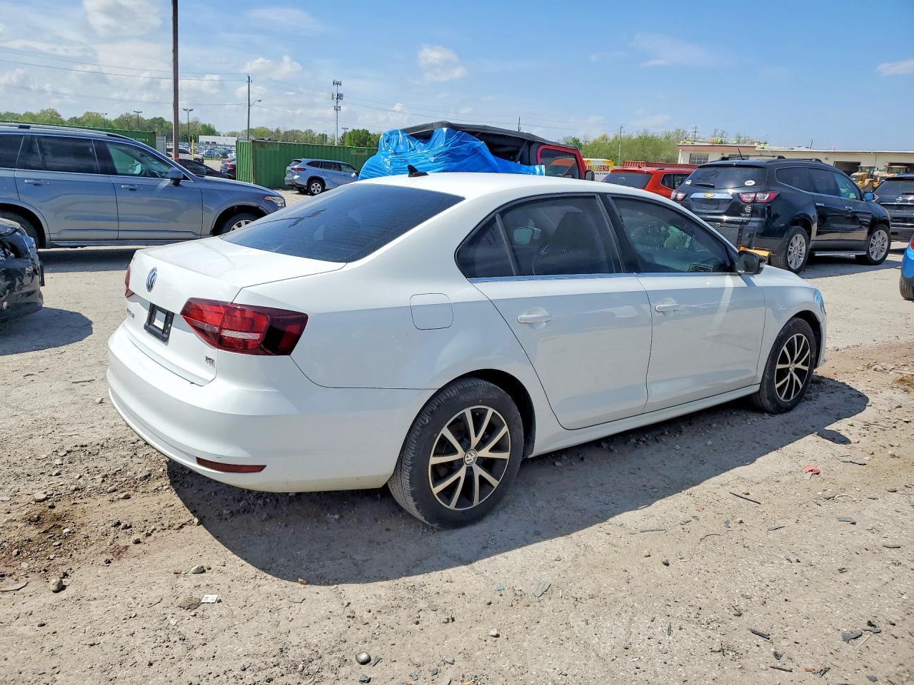 2018 Volkswagen Jetta Se - Фото 3