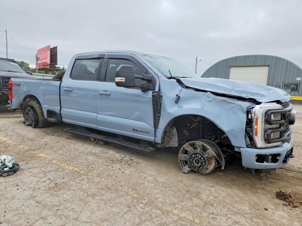 2024 Ford F250 Super Duty - Фото 4
