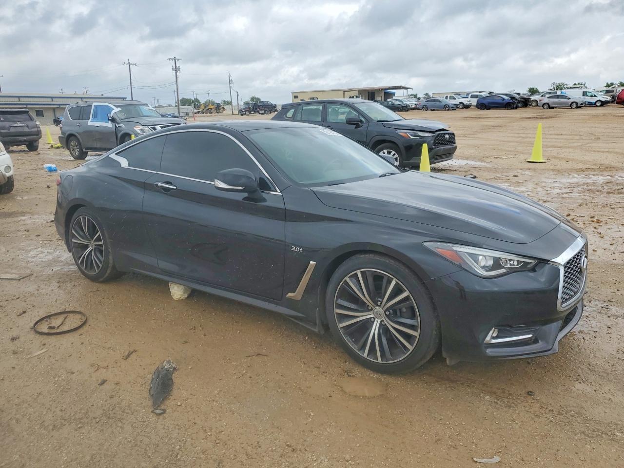 2018 Infiniti Q60 3.0T Luxe - Фото 4