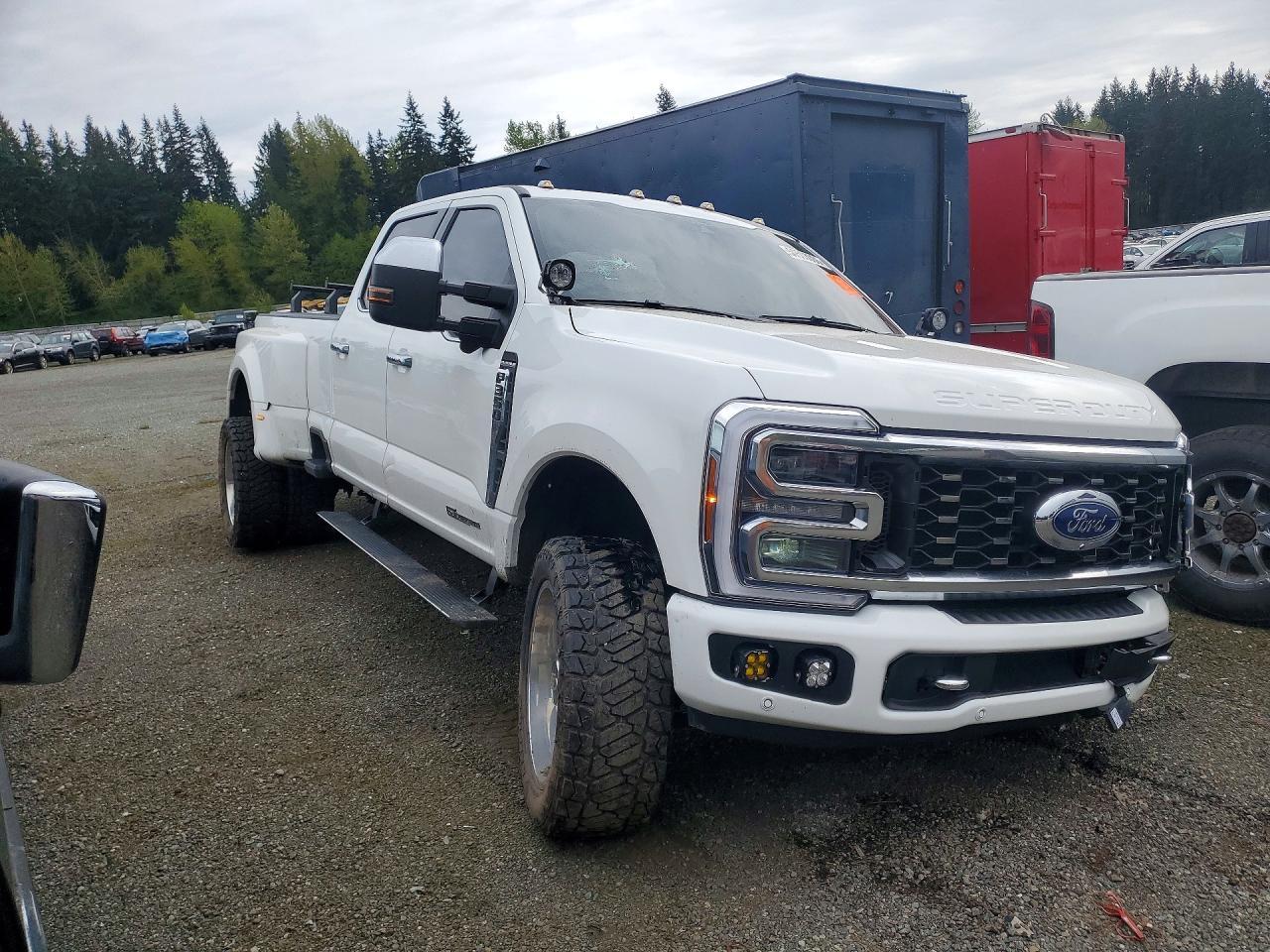 2024 Ford F350 Super Duty - Image 4