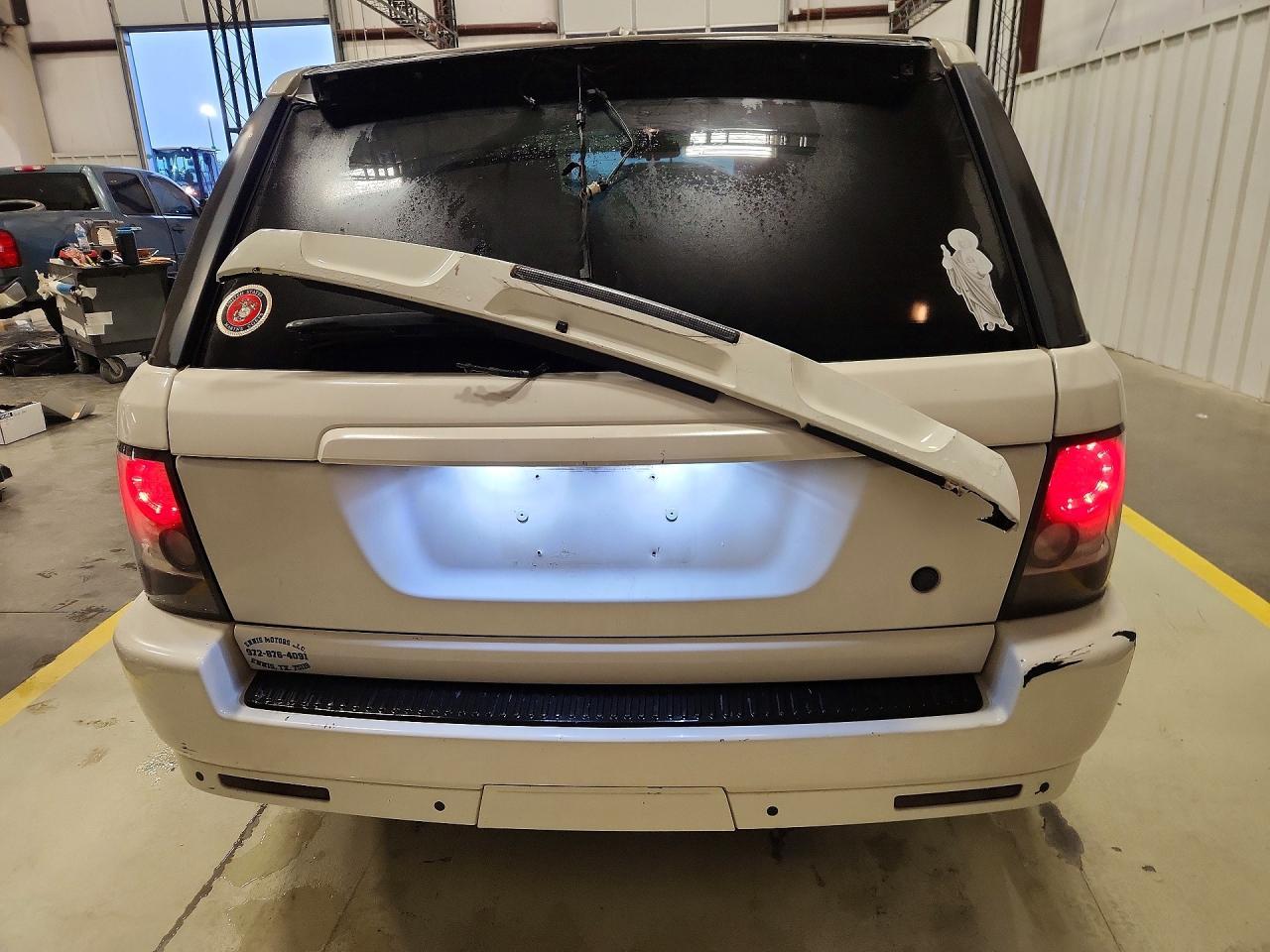 2010 Land Rover Range Rover Sport Lux - Image 6