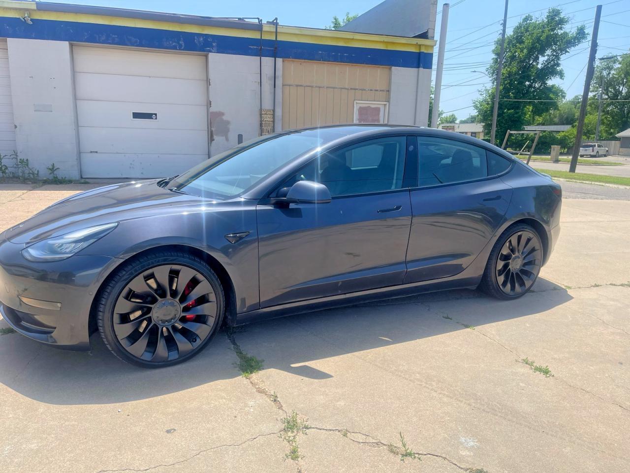 2021 Tesla Model 3 - Фото 2