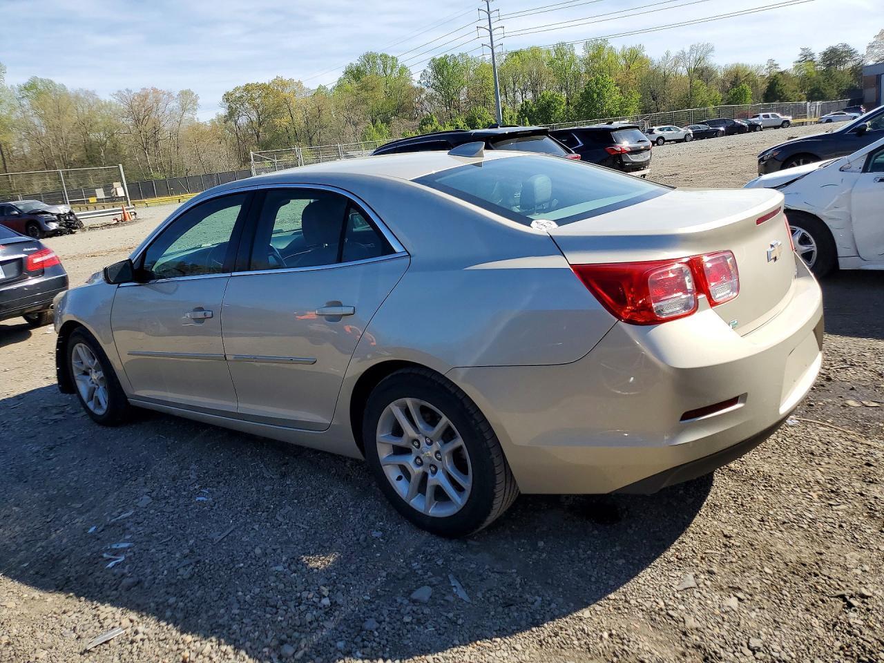 2015 Chevrolet Malibu 1Lt - Фото 2