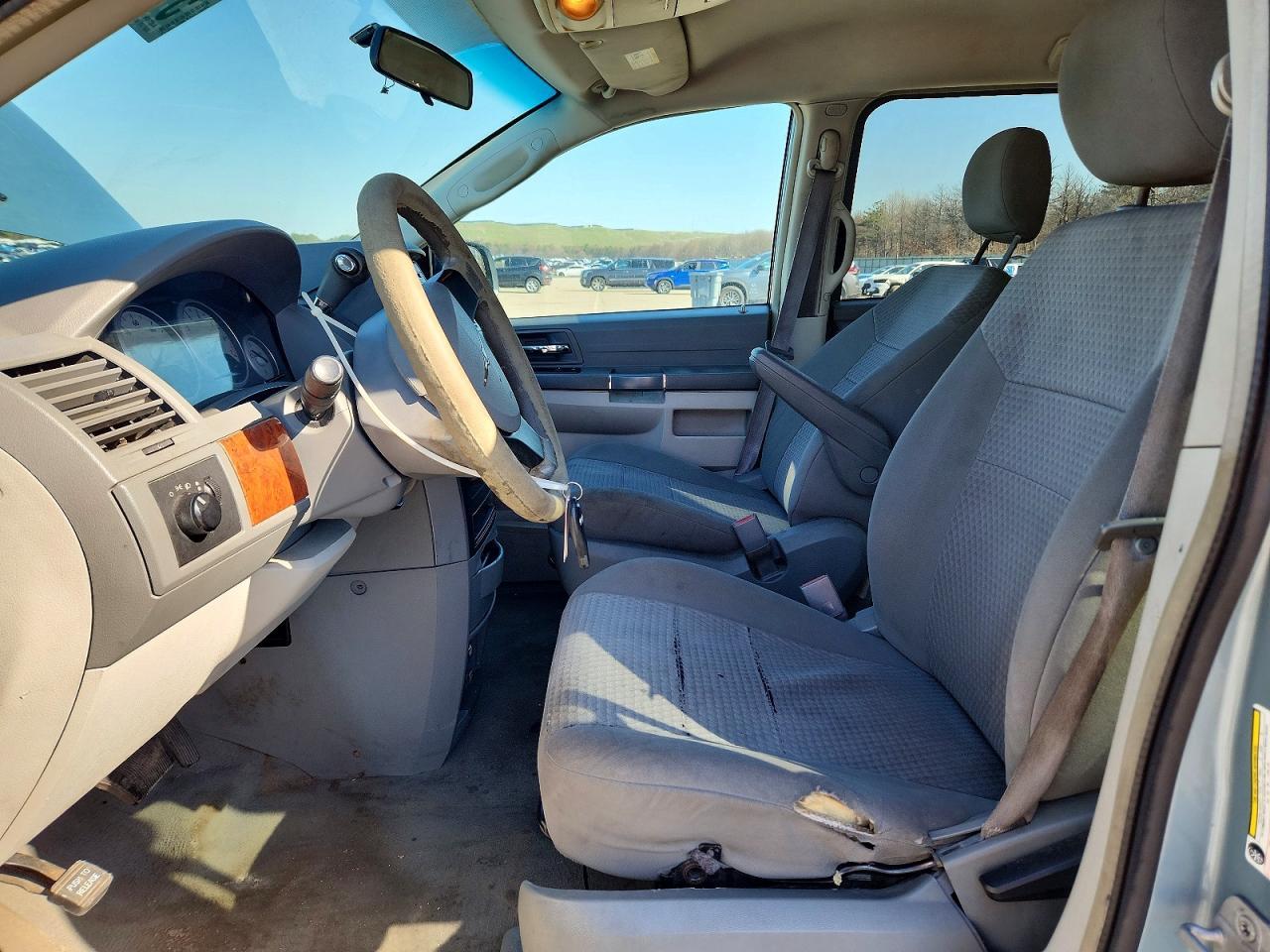2008 Chrysler Town & Country Lx - Фото 7