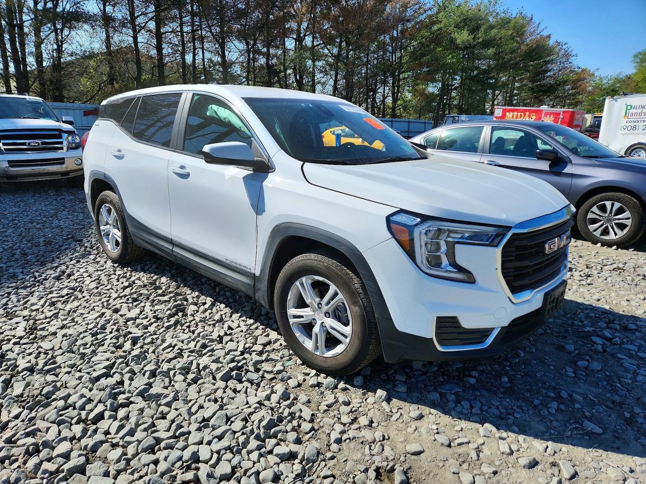 2024 GMC Terrain Sle - Image 4