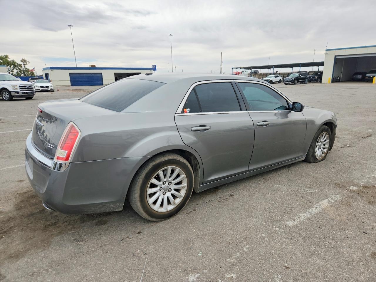 2012 Chrysler 300 - Image 5