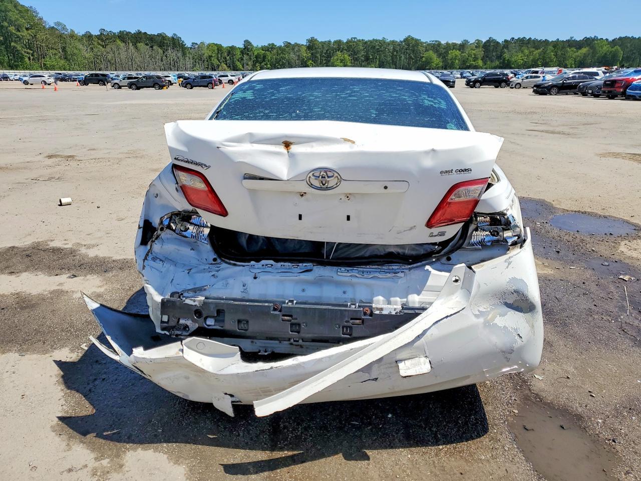 2008 Toyota Camry Le - Фото 6
