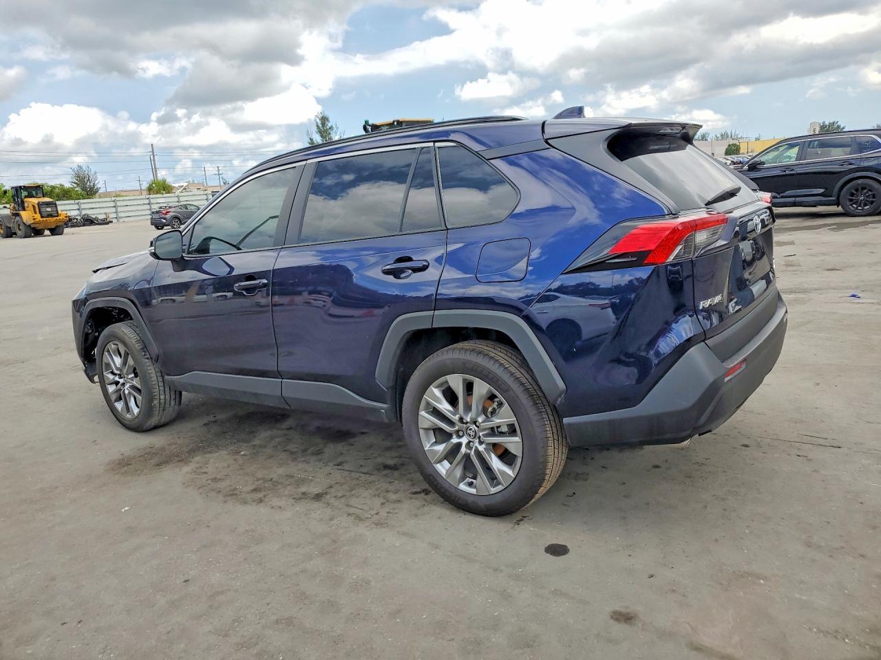2025 Toyota Rav4 Xle Premium - Фото 2