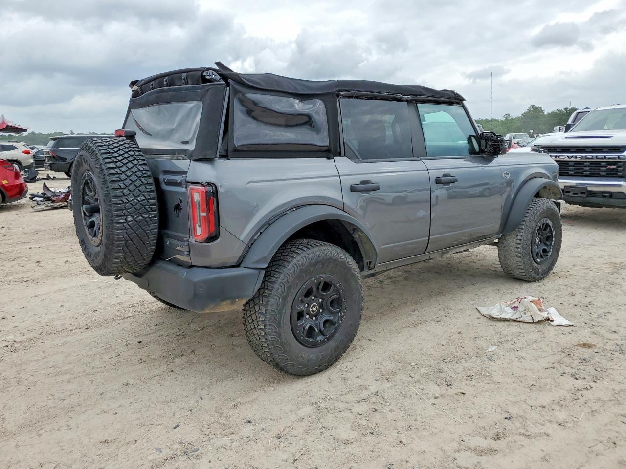 2024 Ford Bronco Wildtrak - Image 3