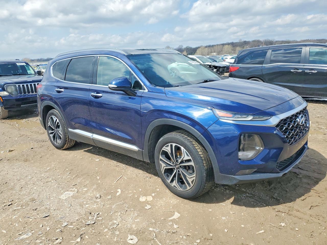 2019 Hyundai Santa Fe Limited 2.0T - Image 4