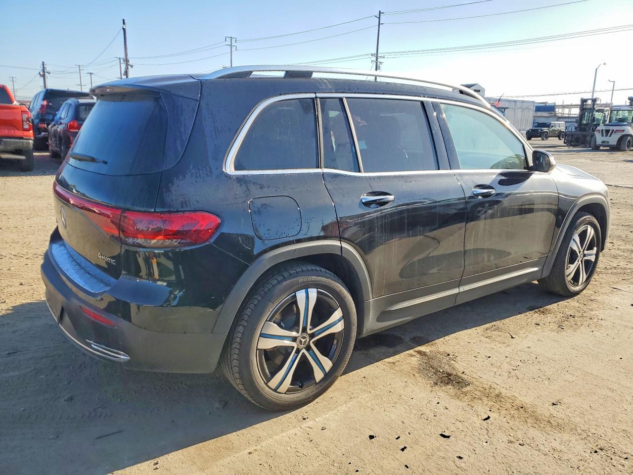 2023 Mercedes-Benz Eqb 300 4Matic - Image 3