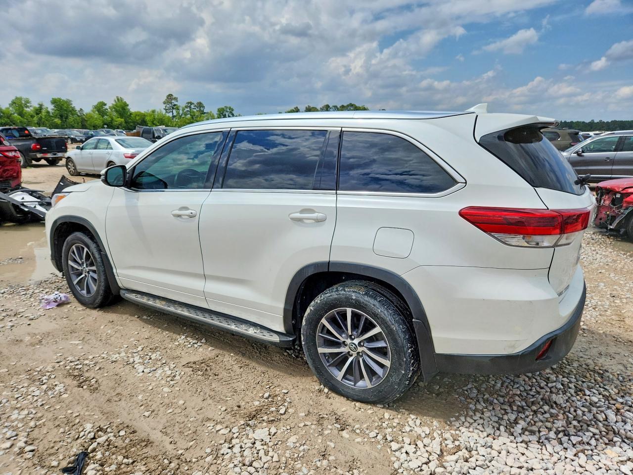 2017 Toyota Highlander Xle - Фото 2