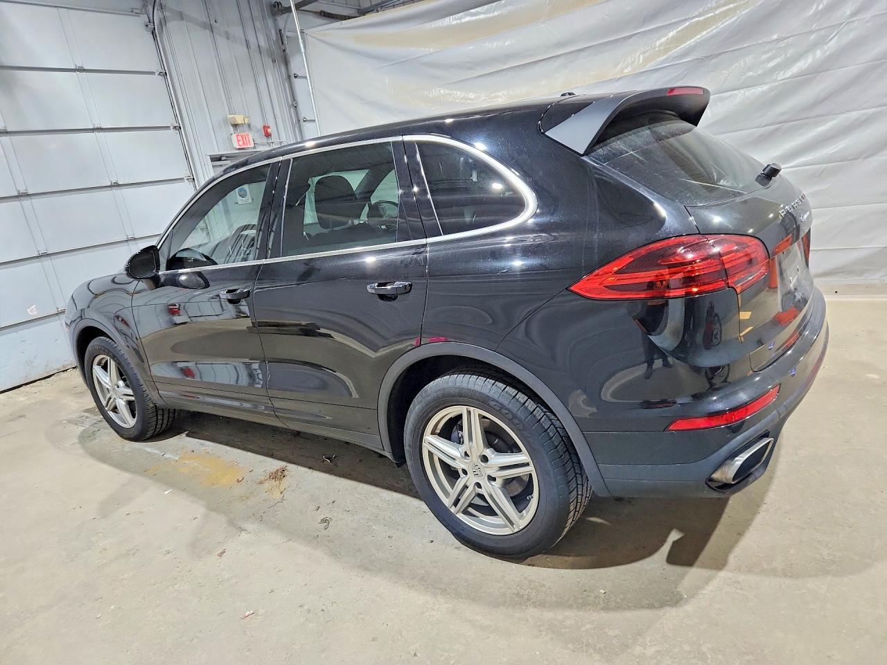 2018 Porsche Cayenne - Image 2