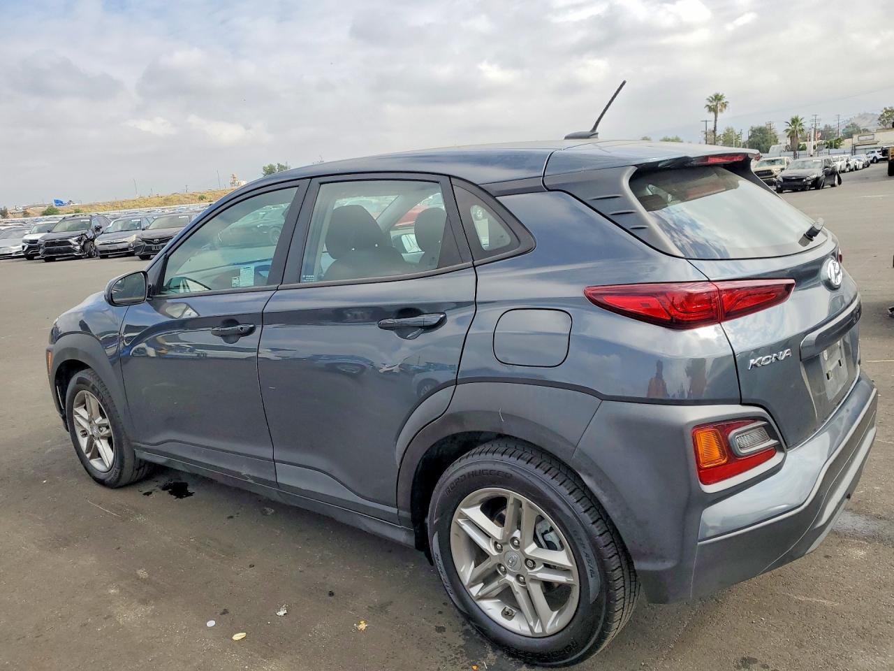 2021 Hyundai Kona Se - Фото 2