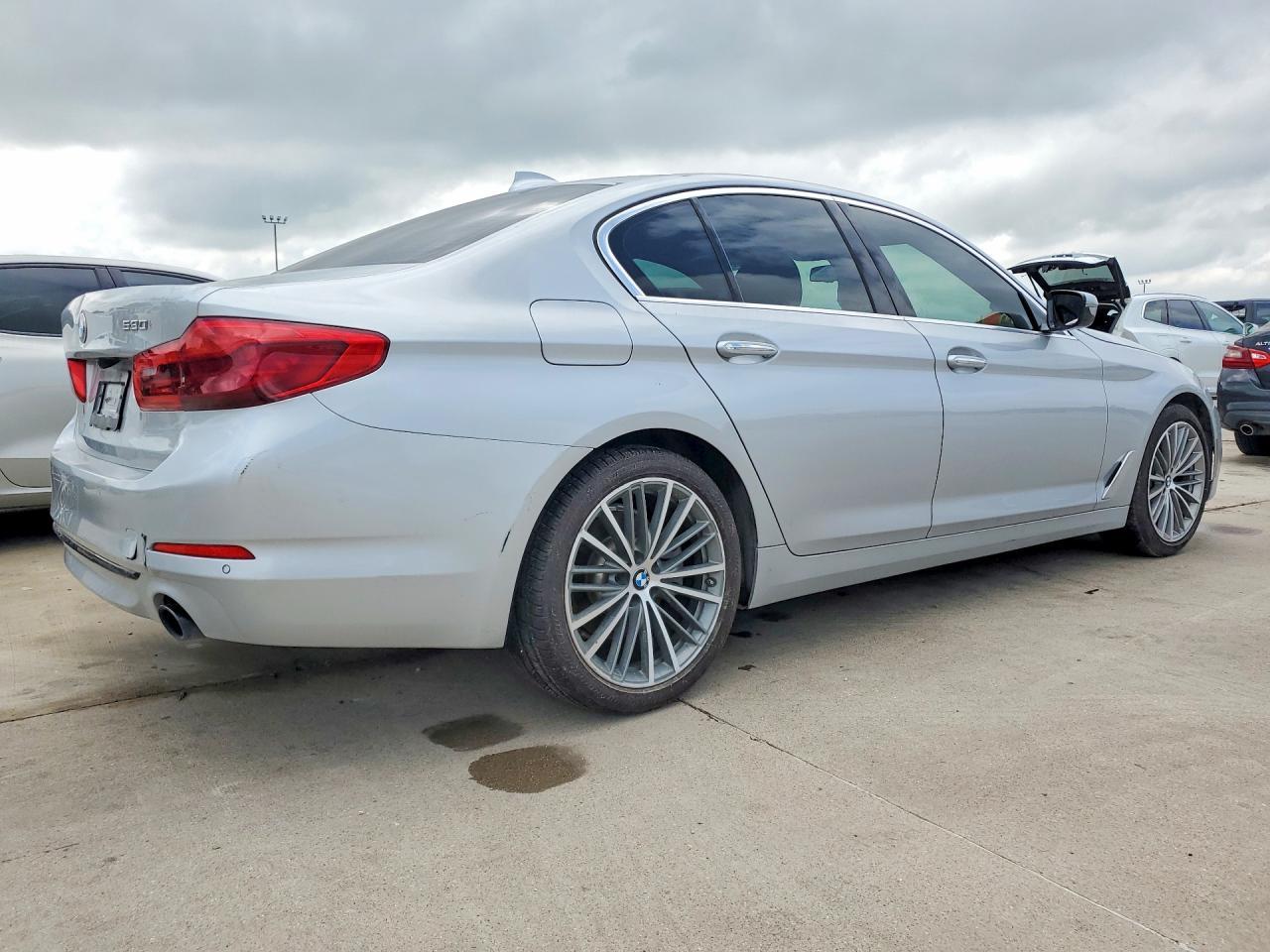 2017 BMW 530 I - Image 3