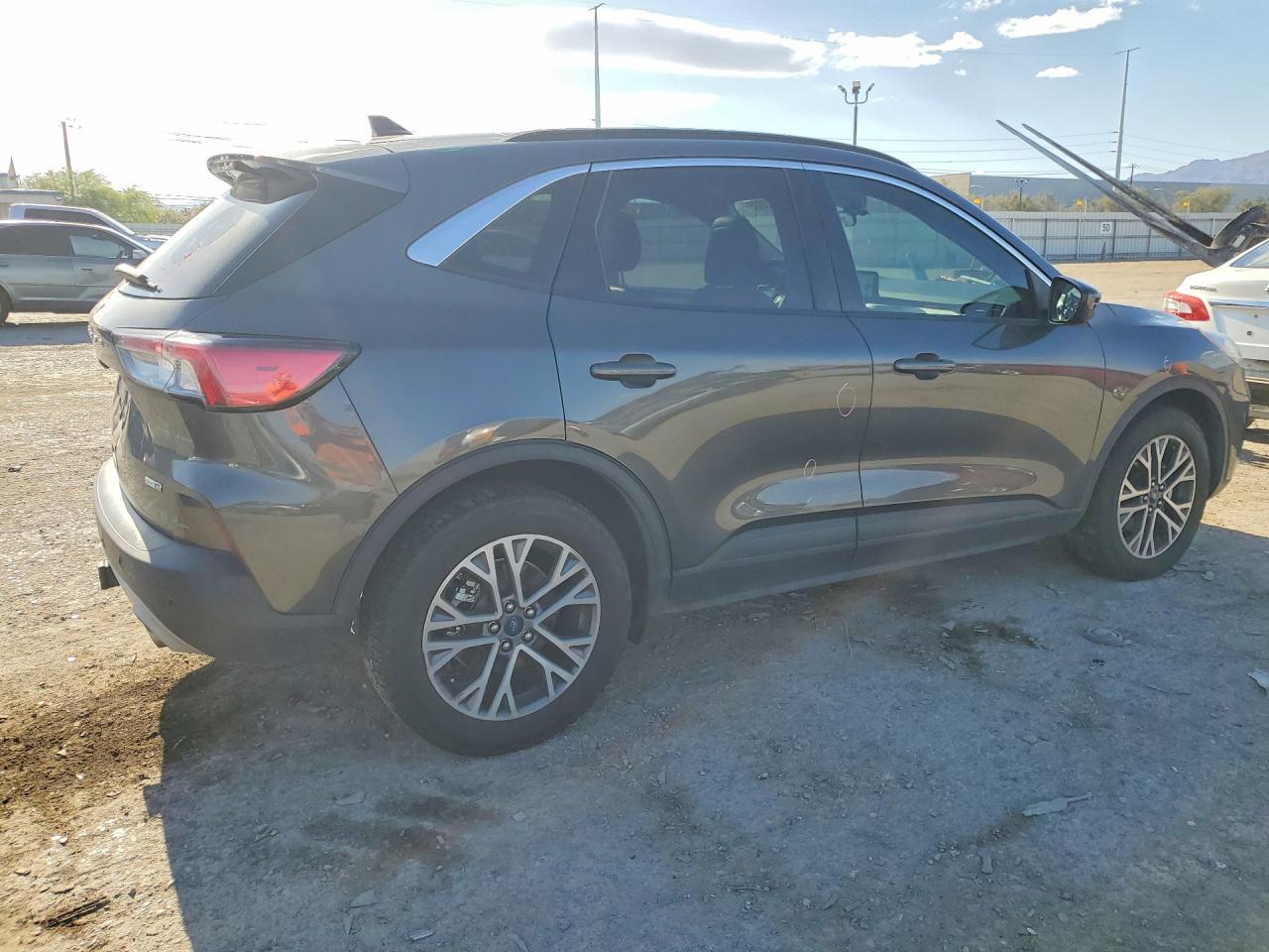 2020 Ford Escape Sel - Фото 3