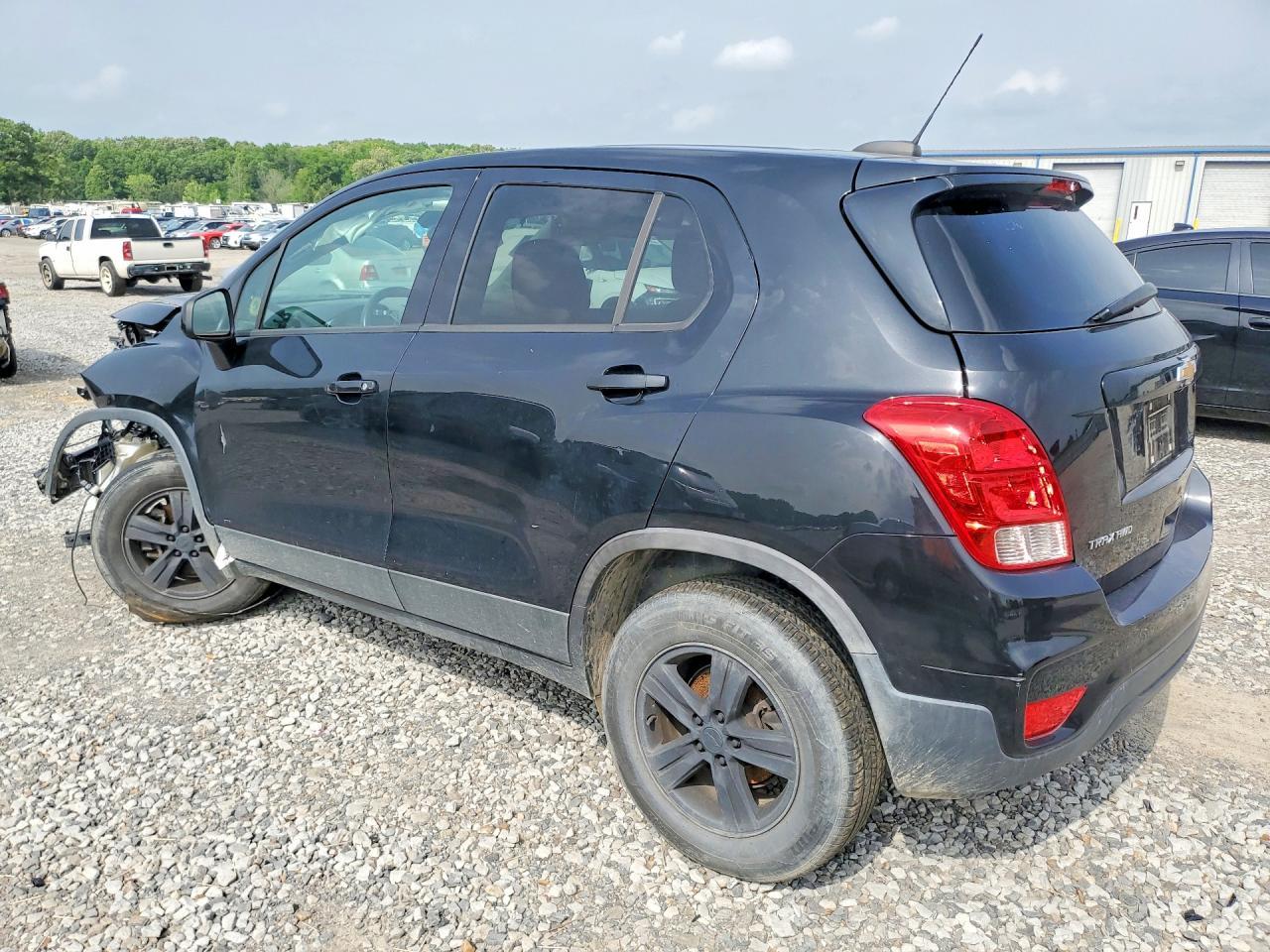 2020 Chevrolet Trax Ls - Фото 2