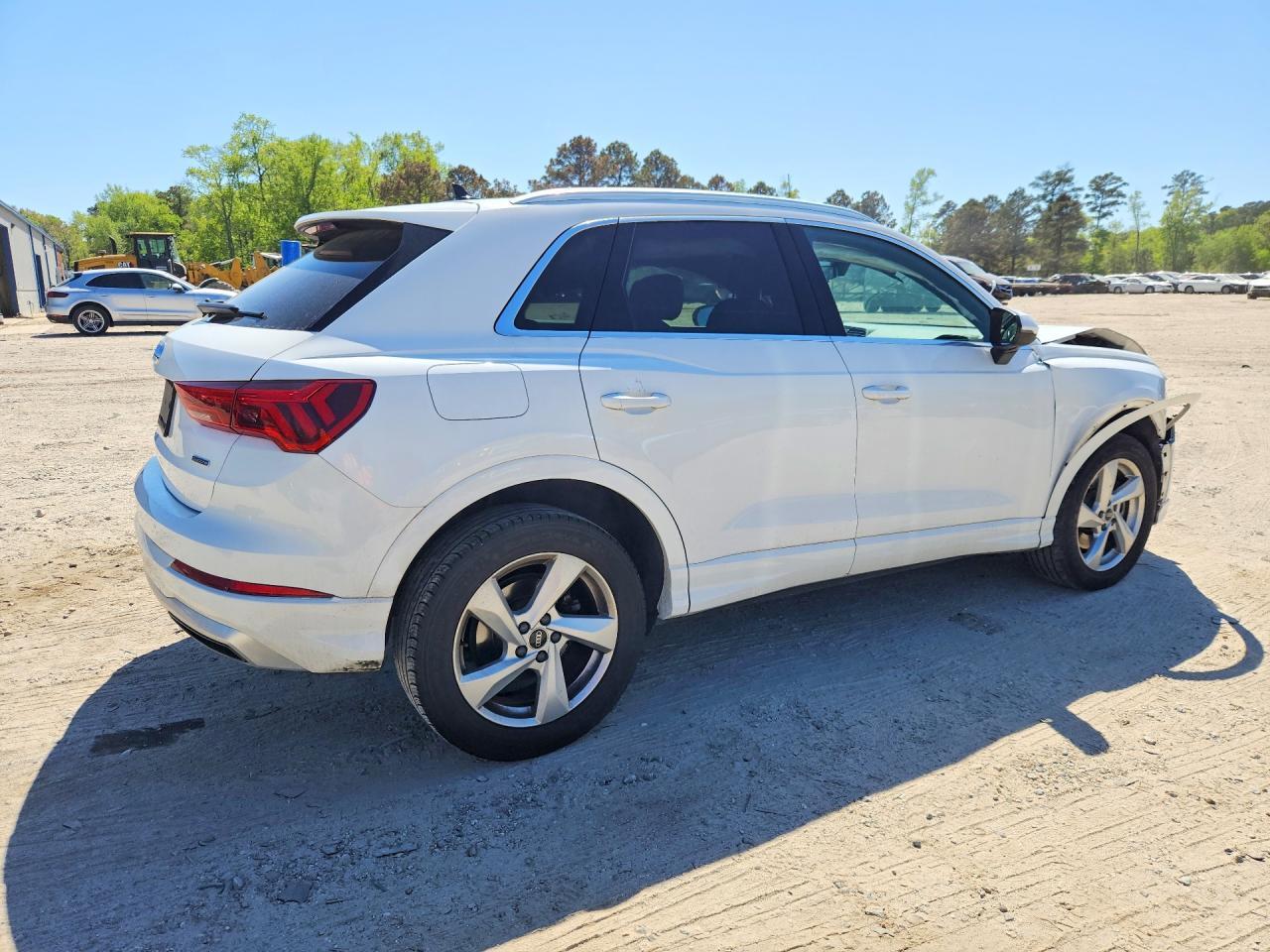 2021 Audi Q3 Premium 40 - Фото 3