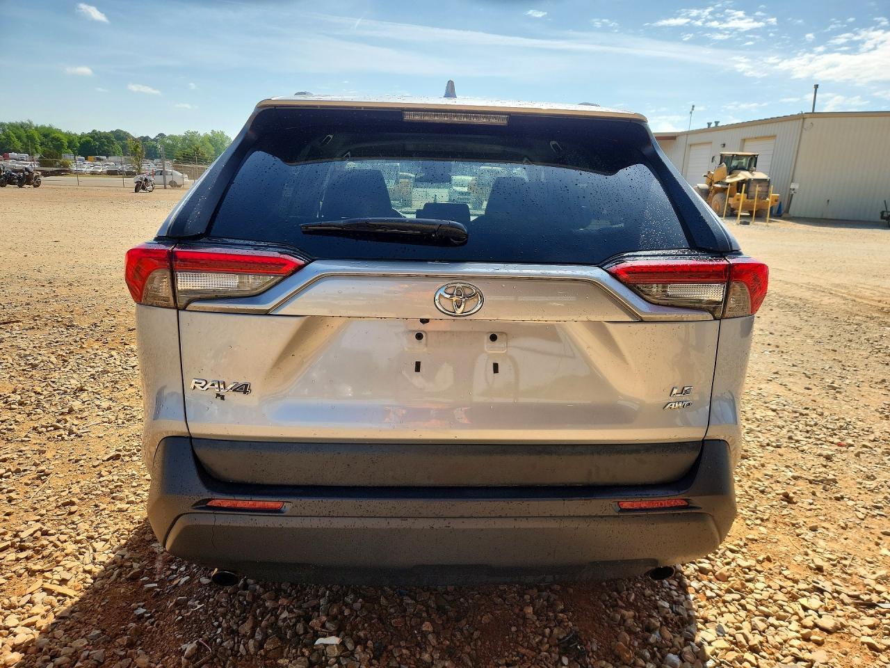2020 Toyota Rav4 Le - Image 6