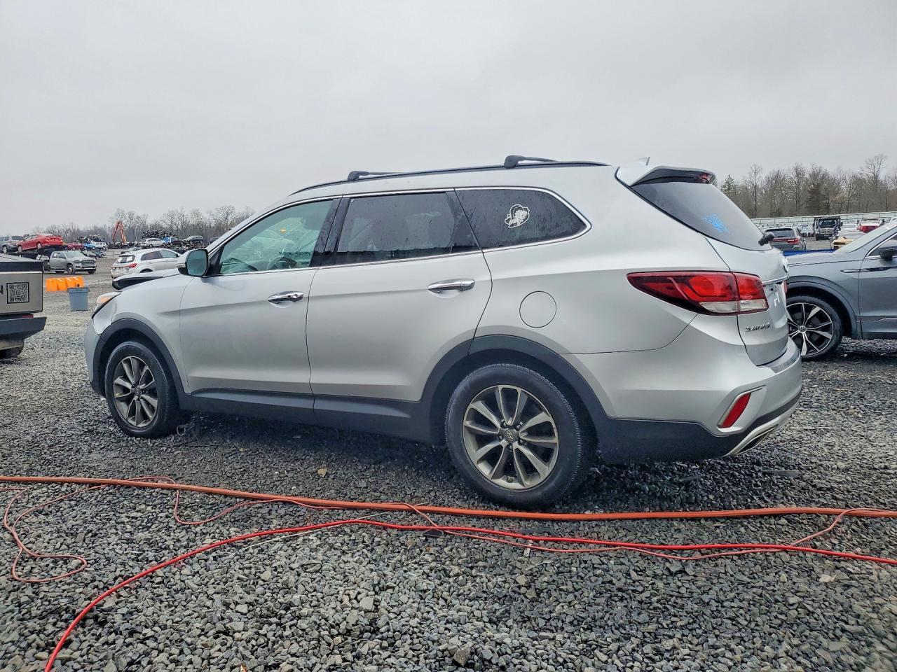 2018 Hyundai Santa Fe Se - Фото 2