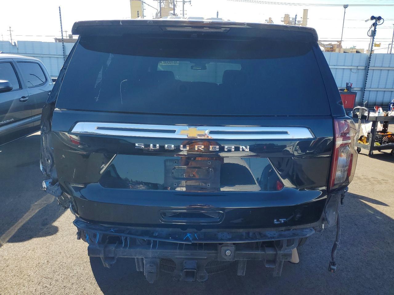 2023 Chevrolet Suburban C1500 Lt - Image 6