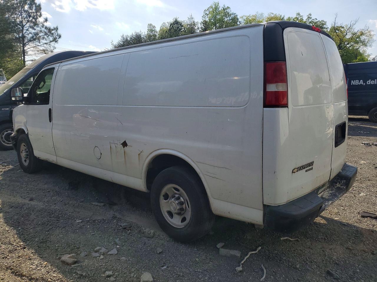 2016 Chevrolet Express Cargo Ext Delivery Van - Фото 2