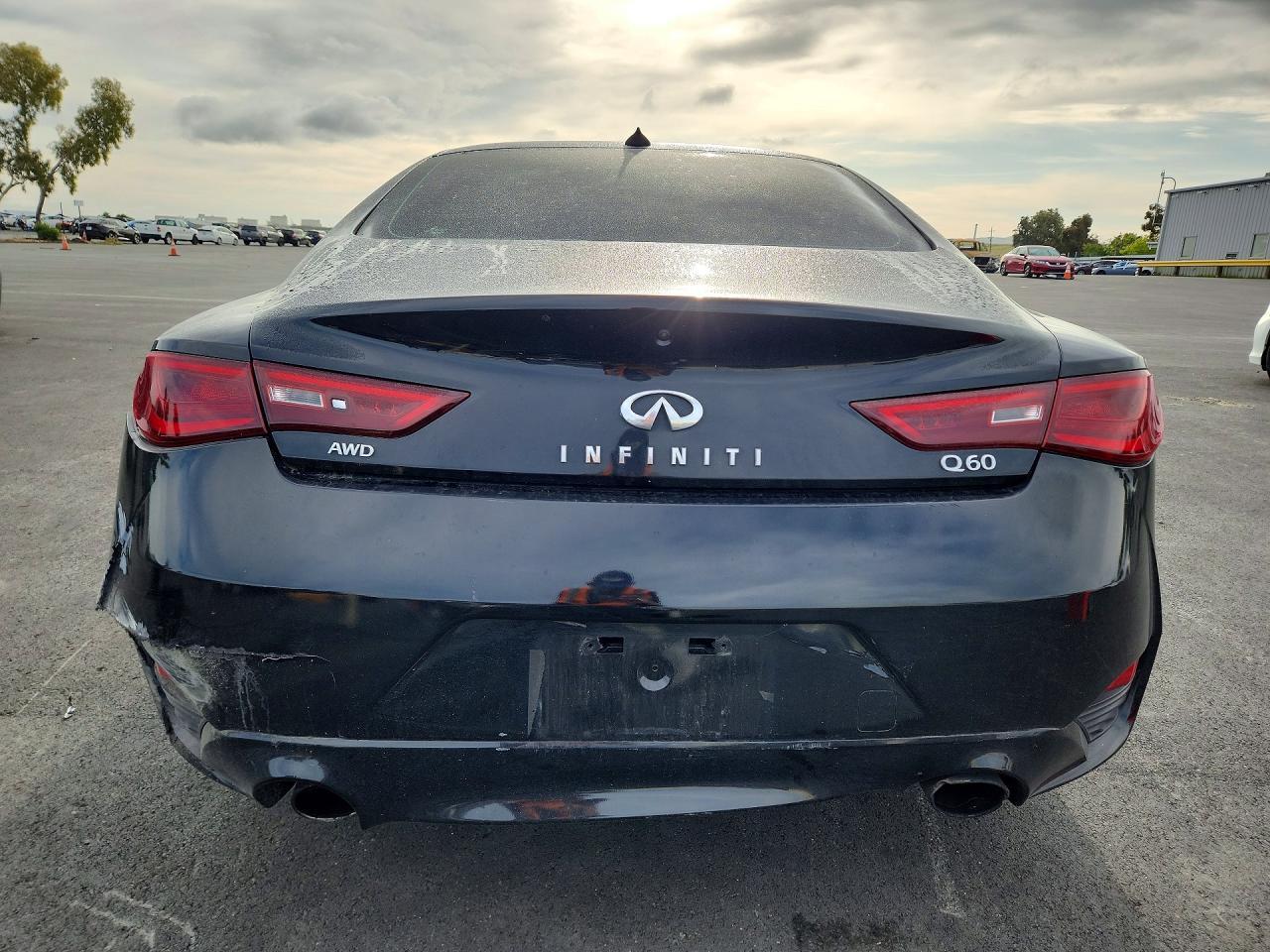 2018 Infiniti Q60 3.0T Luxe - Фото 6