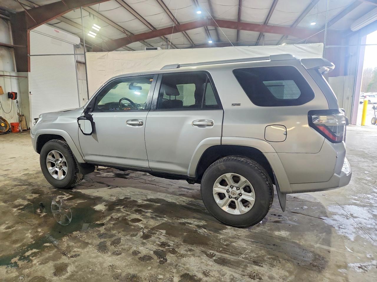 2014 Toyota 4Runner Sr5 - Фото 2