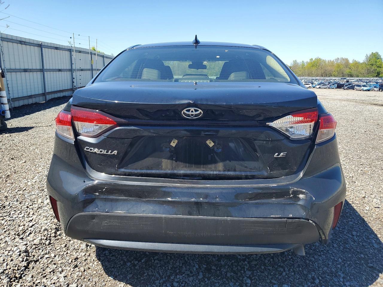 2022 Toyota Corolla Le - Image 6