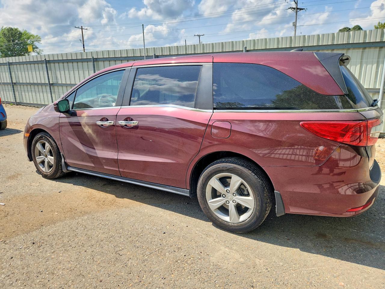 2019 Honda Odyssey Ex - Image 2