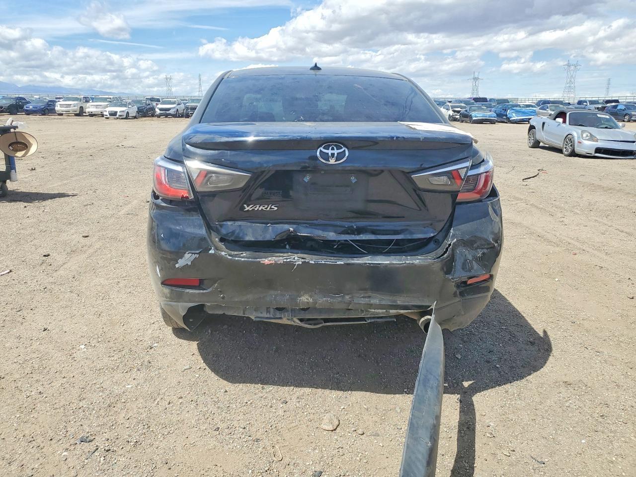 2019 Toyota Yaris Le - Image 6