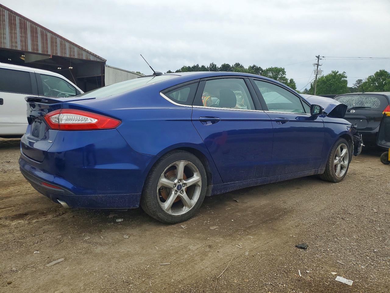 2015 Ford Fusion Se - Фото 3