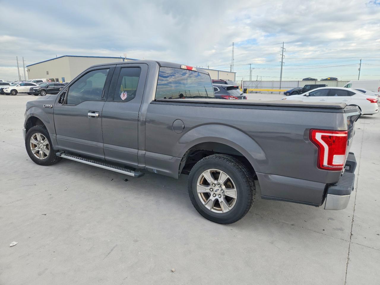 2015 Ford F150 Super Cab - Image 2