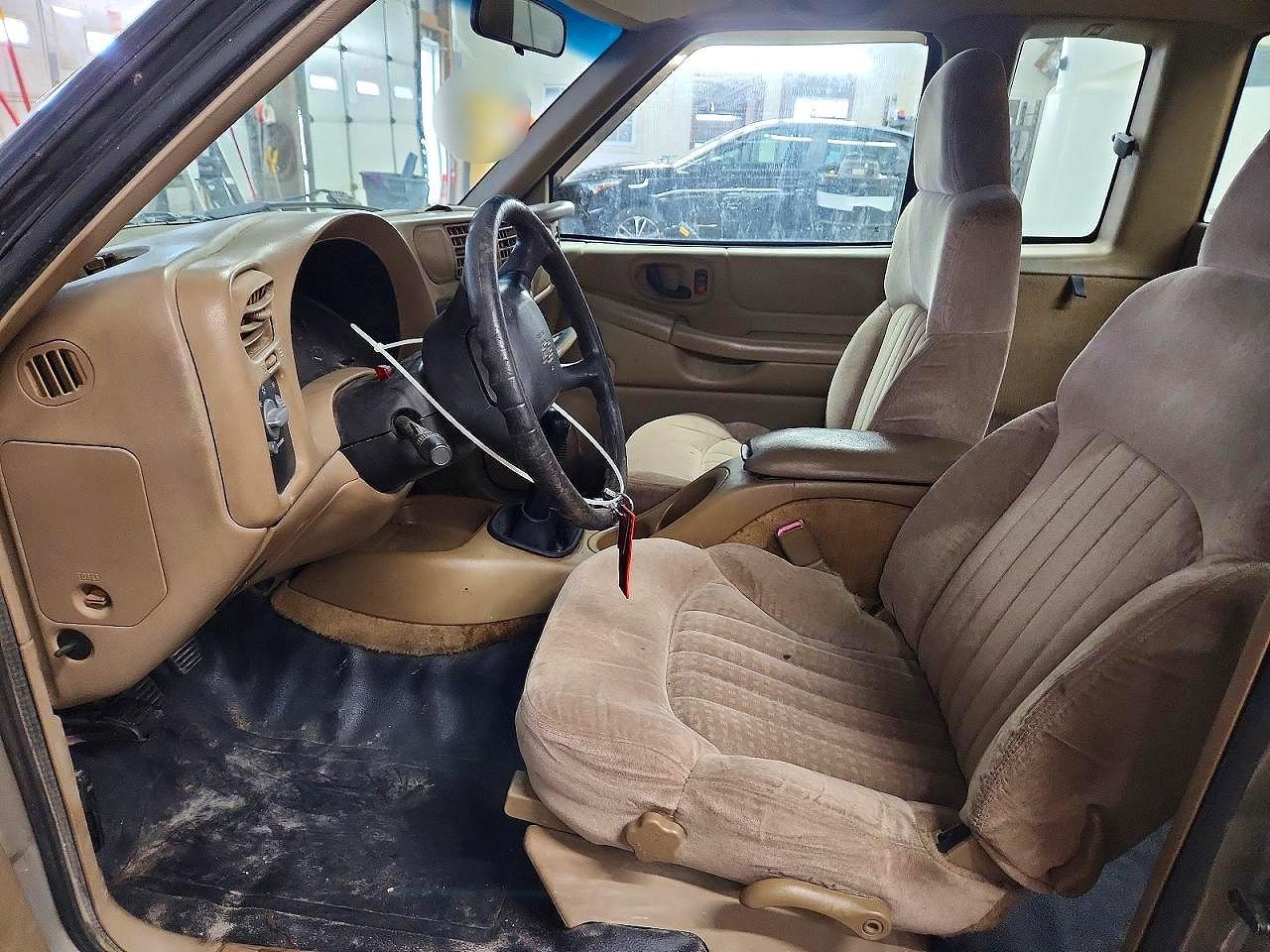 2001 Chevrolet S Truck S10 - Фото 7