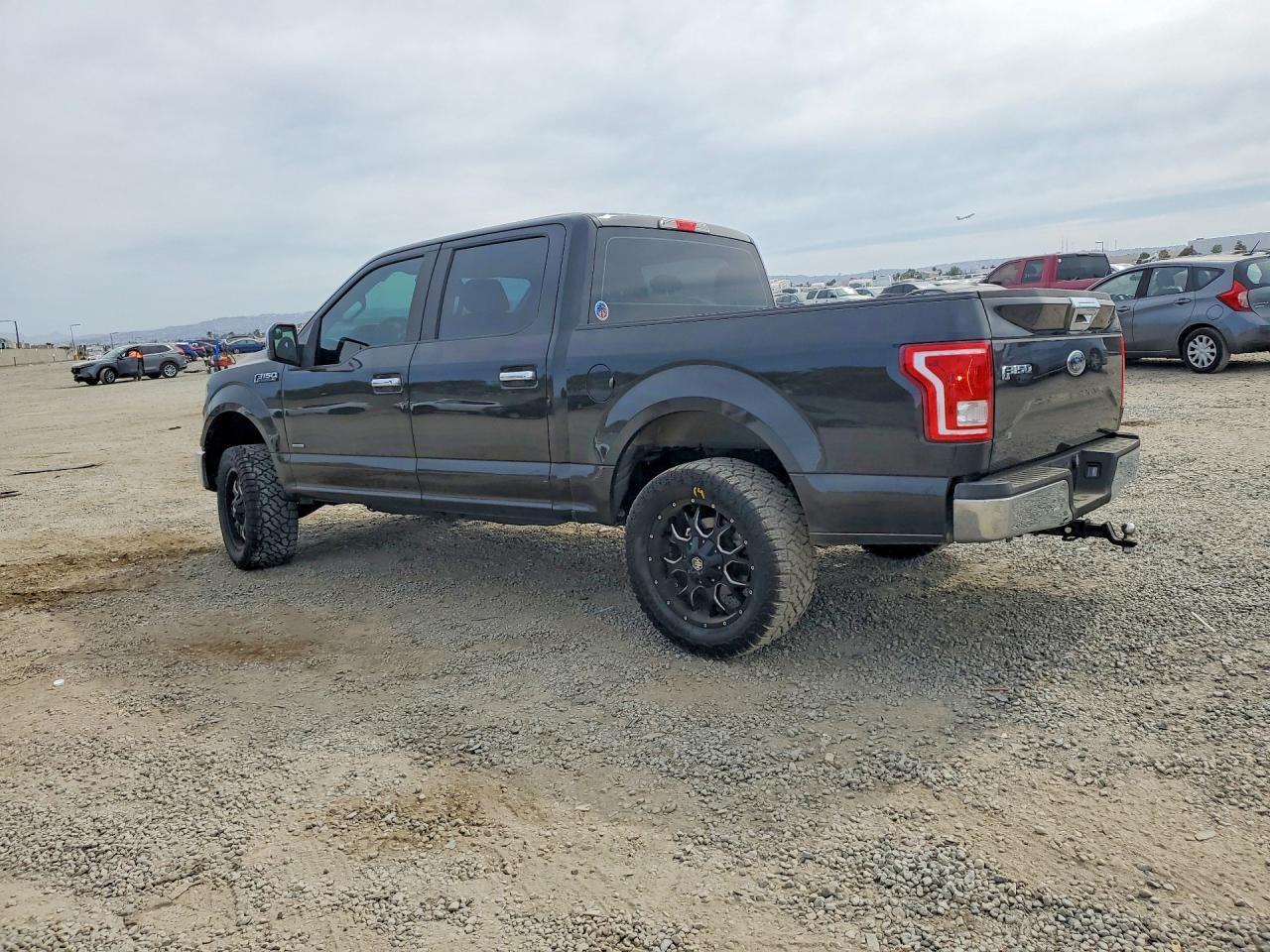 2015 Ford F150 Supercrew - Фото 2