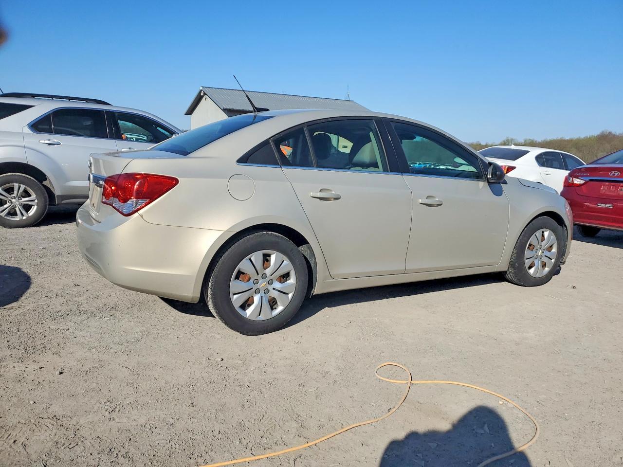 2012 Chevrolet Cruze Ls - Image 3