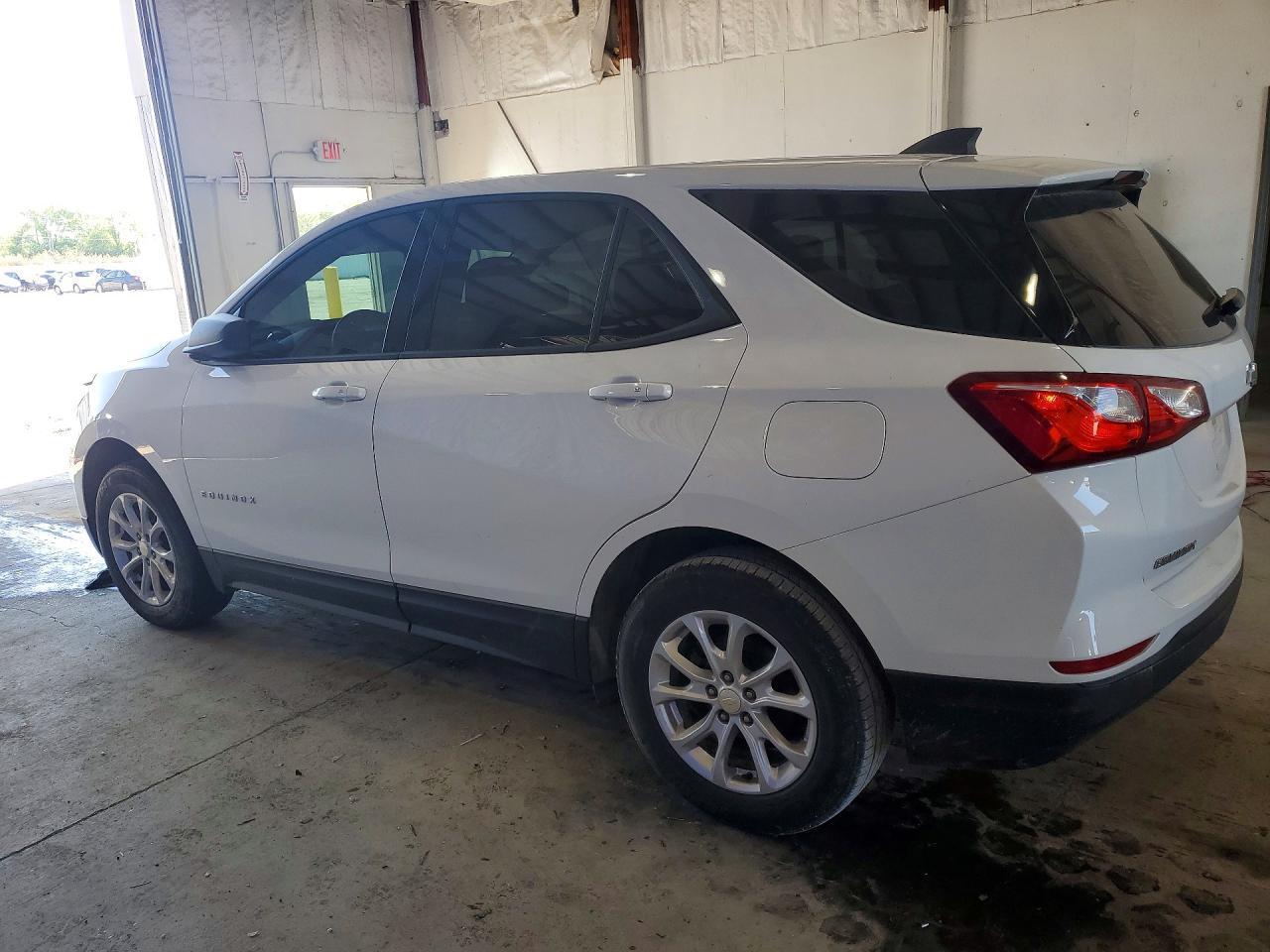 2019 Chevrolet Equinox Ls - Фото 2