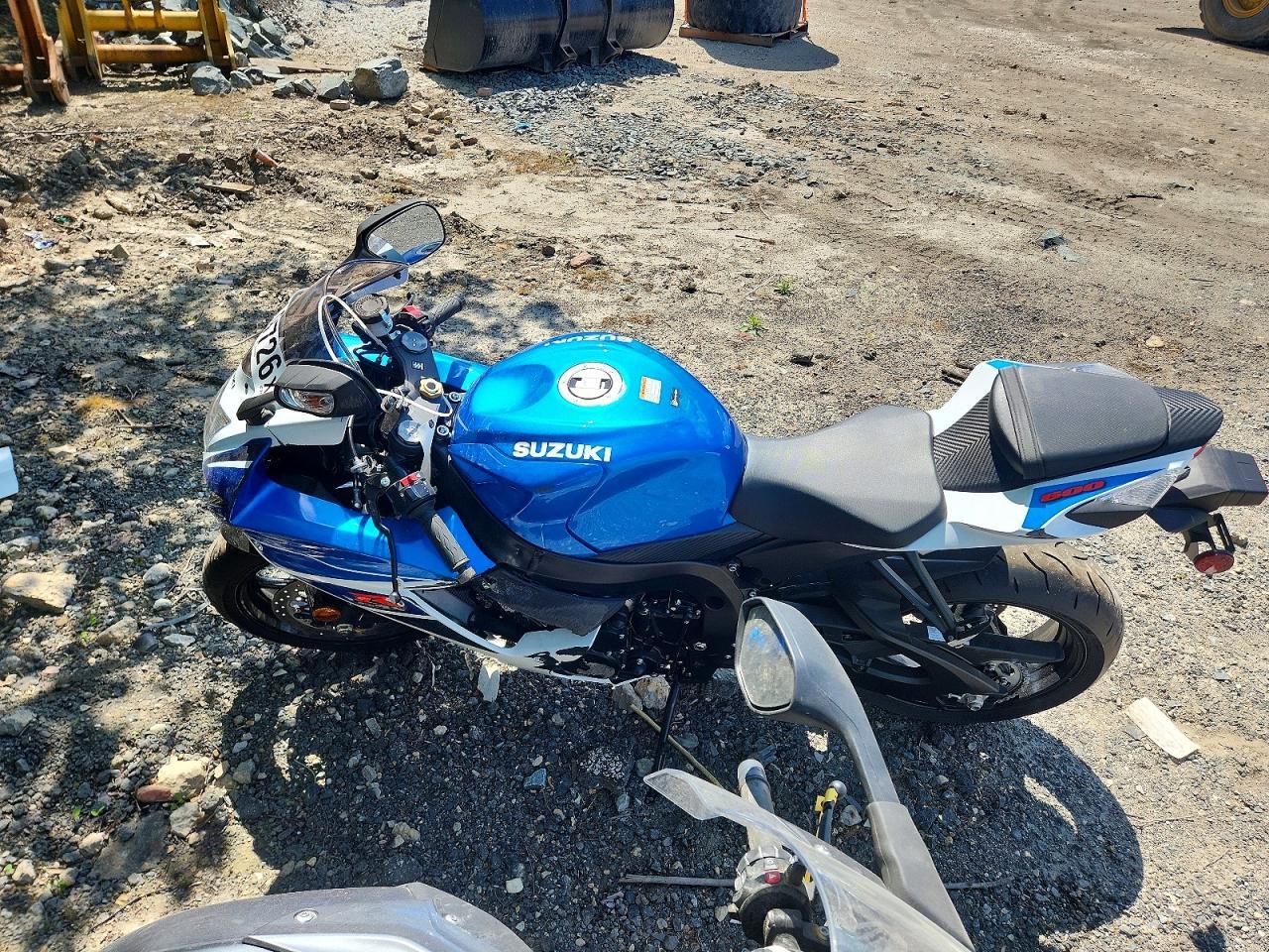 2025 Suzuki Gsx-R600 - Image 3