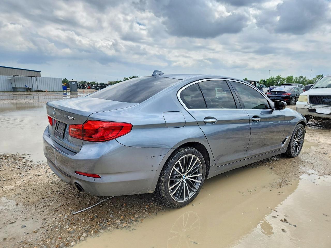 2018 BMW 530 I - Фото 3