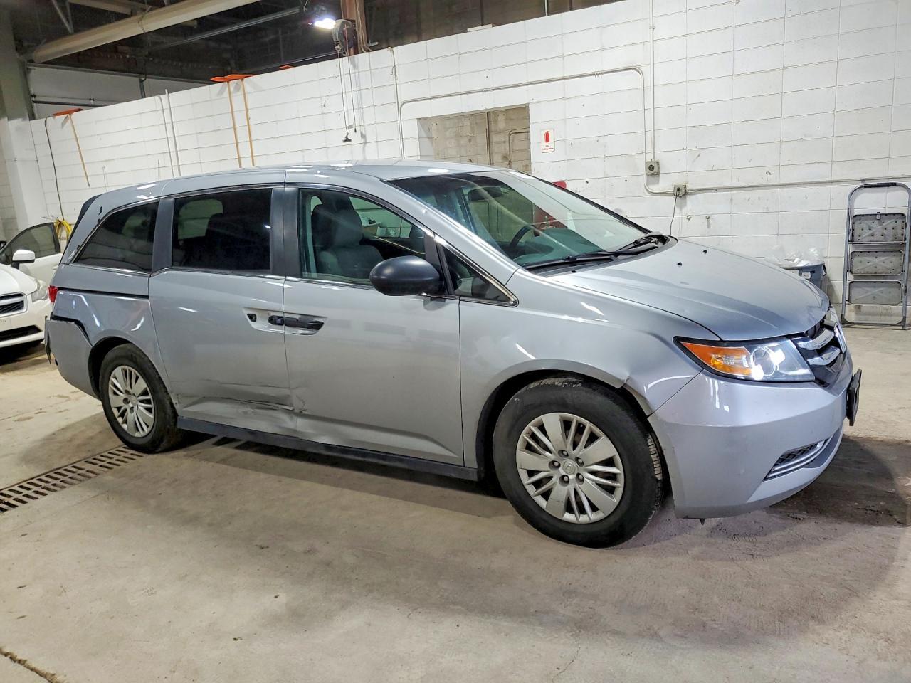 2016 Honda Odyssey Lx - Image 4