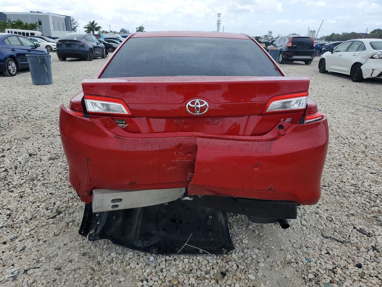 2014 Toyota Camry Le - Фото 6